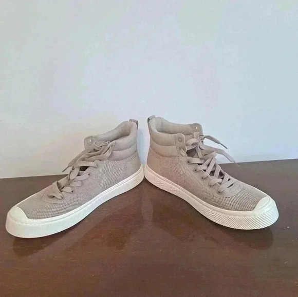 CARIUMA Sneakers NWOT SIZE 9 - Picture 3 of 9